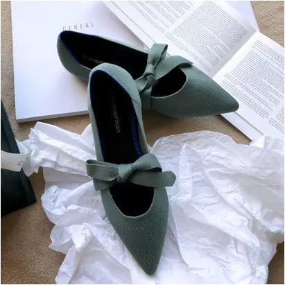 Bow-Adorned Mary Jane Boat Flats